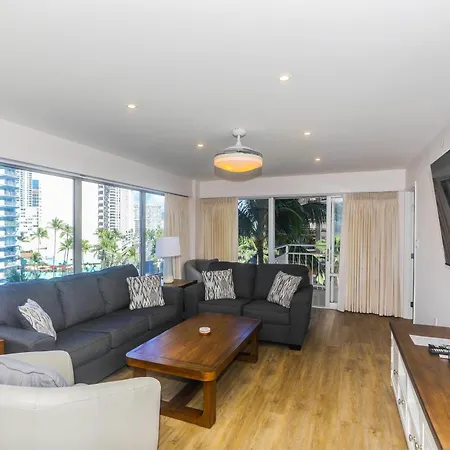 Fully Furnished Ilikai Tower 525 Condo With Free Wifi, Near Best Waikiki Beaches!